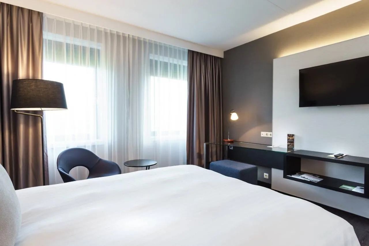 מלון הופדורפ Courtyard By Marriott Amsterdam Airport