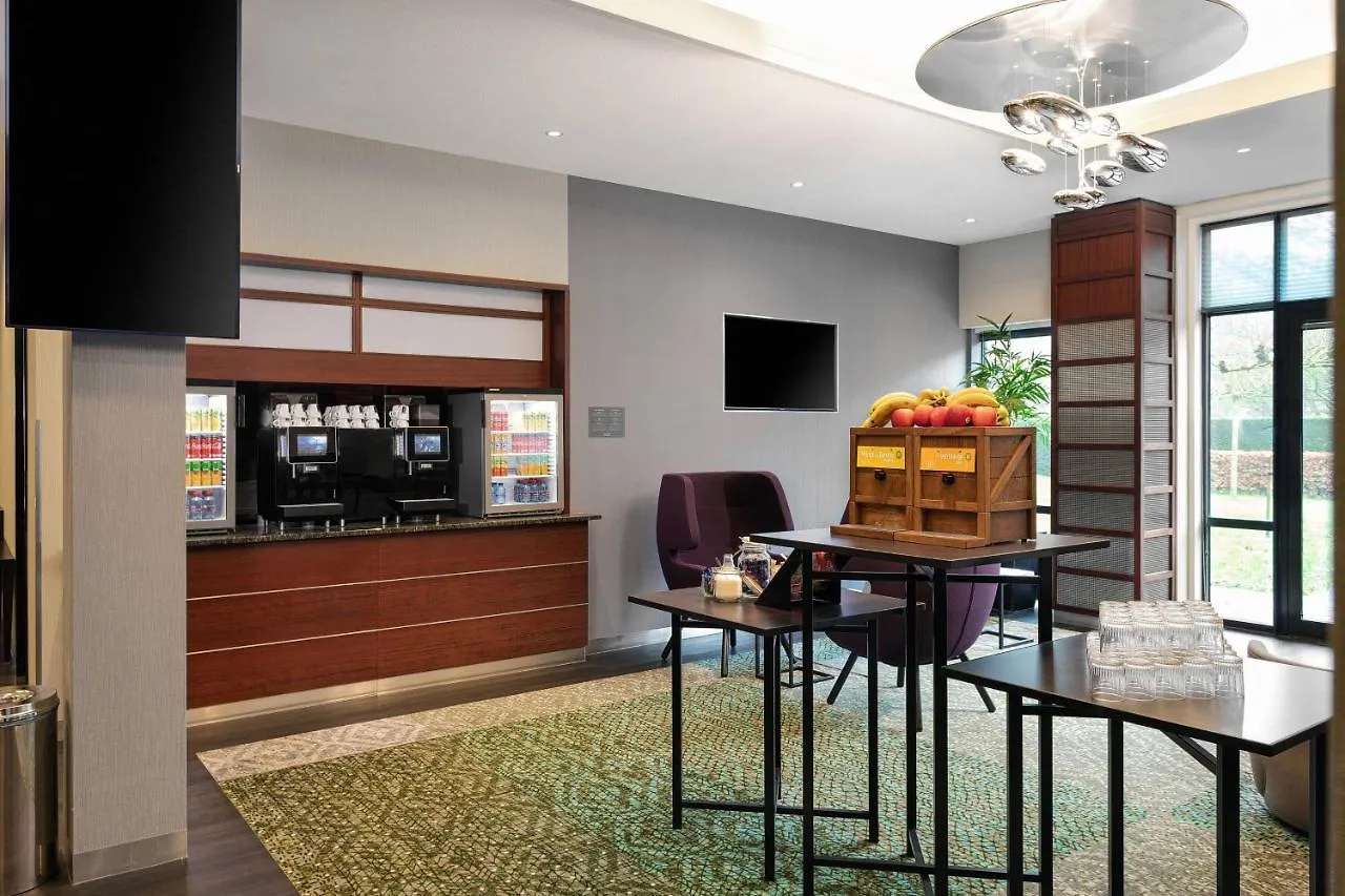 מלון הופדורפ Courtyard By Marriott Amsterdam Airport